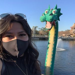 Meet your Posher, Reyna